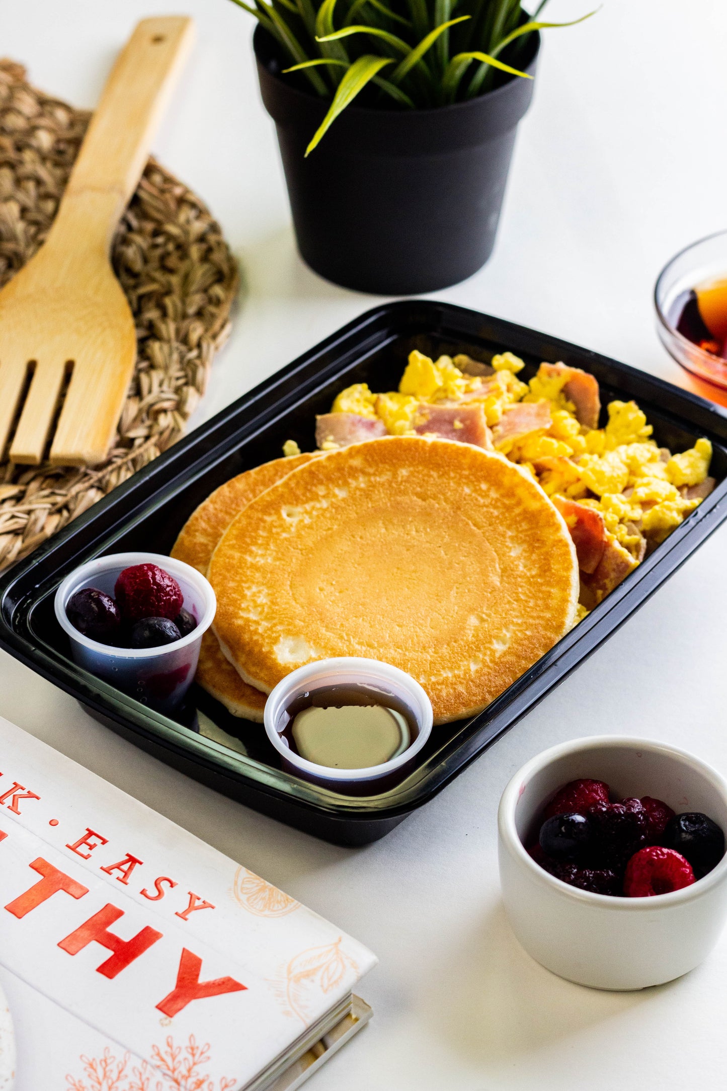 Scramble Eggs with Ham and Pancakes